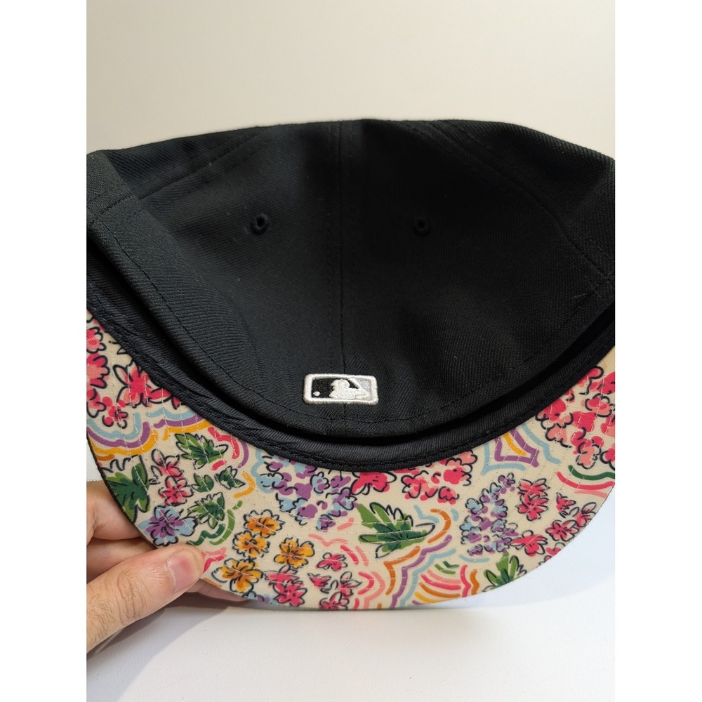 New Era Chicago White Sox Fitted Hat 7 3/8 Black Floral Bee Embroidery - Picture 2 of 6